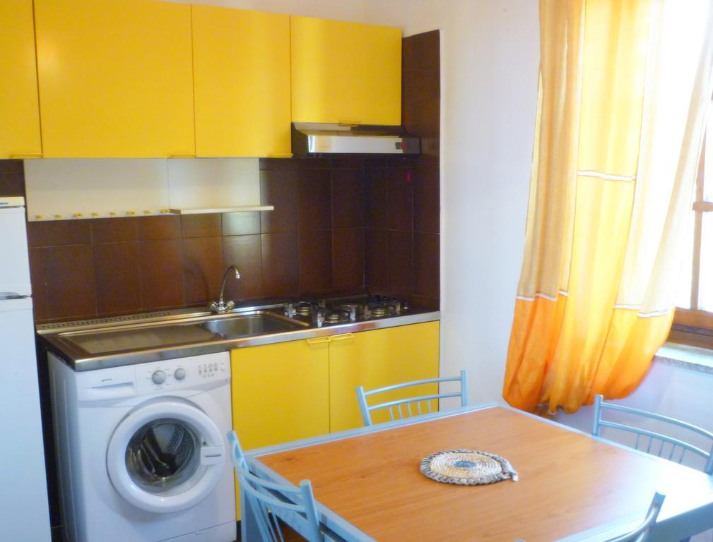 Appartamenti Cannigione La Conia Habitación foto
